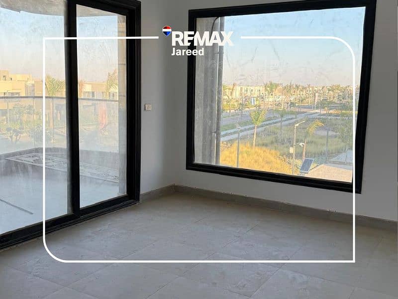 10 Abdelrahman-Medhat-1720---14. png---49a2553be2900a940379539a07d4484f. png