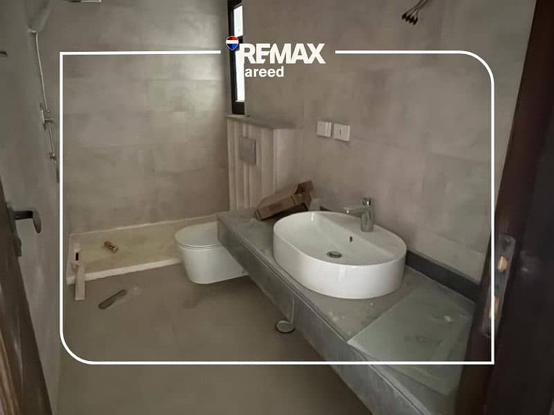 17 Abdelrahman-Medhat-1720---21. png---0d473e53a17cc079f1c9daa2e7b4ebdf. png