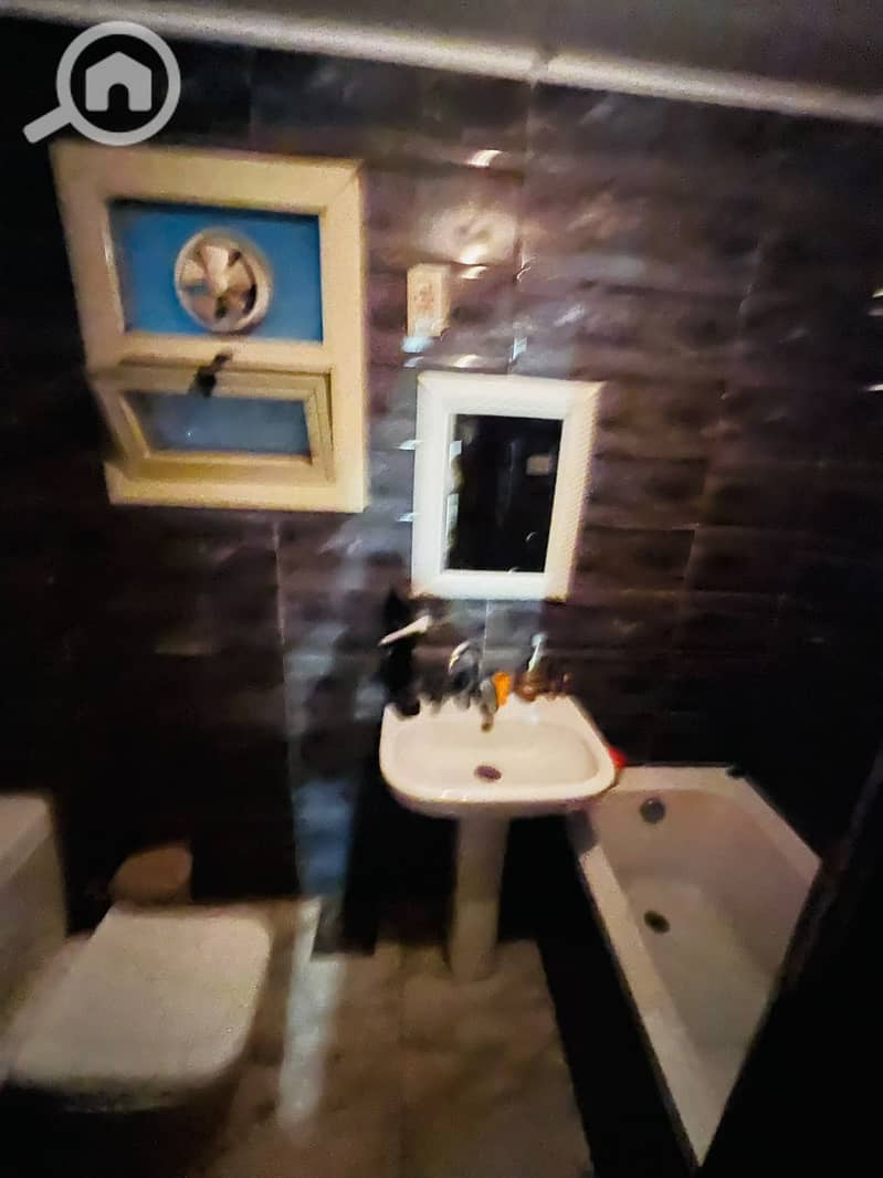 3 1000816068. jpg