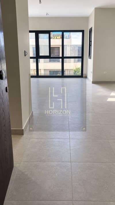 3 Bedroom Flat for Rent in New Cairo, Cairo - Sunlit Minimalist Apartment Interior. png