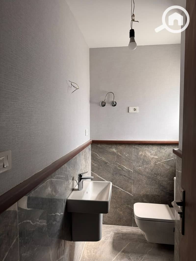 24 WhatsApp Image 2026-09-25 at 8.23. 15 PM. jpeg