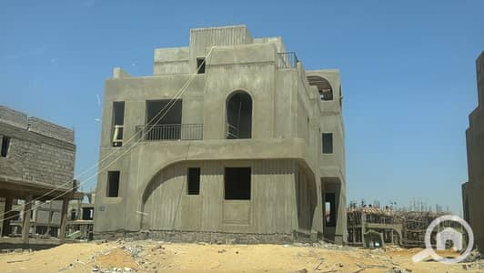 فیلا 4 غرف نوم للبيع في 6 اكتوبر، الجيزة - WhatsApp Image 2026-10-15 at 3.32. 10 PM. jpeg