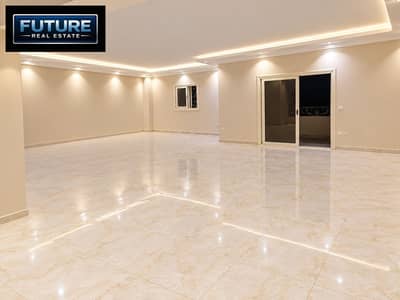 فلیٹ 3 غرف نوم للايجار في القاهرة الجديدة، القاهرة - Spacious Modern Reception with Marble Floors. png فلیٹ 3 غرف نوم للايجار في القاهرة الجديدة، القاهرة - Spacious Modern Reception with Marble Floors. png