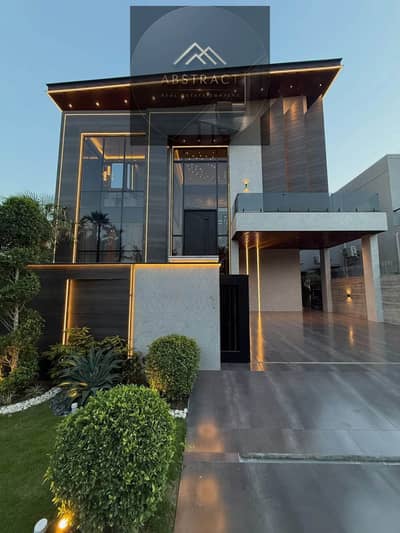 10+ Beds Villa for Sale in New Cairo, Cairo - 847747682_1164027952613874_1099076363560297729_n. jpeg