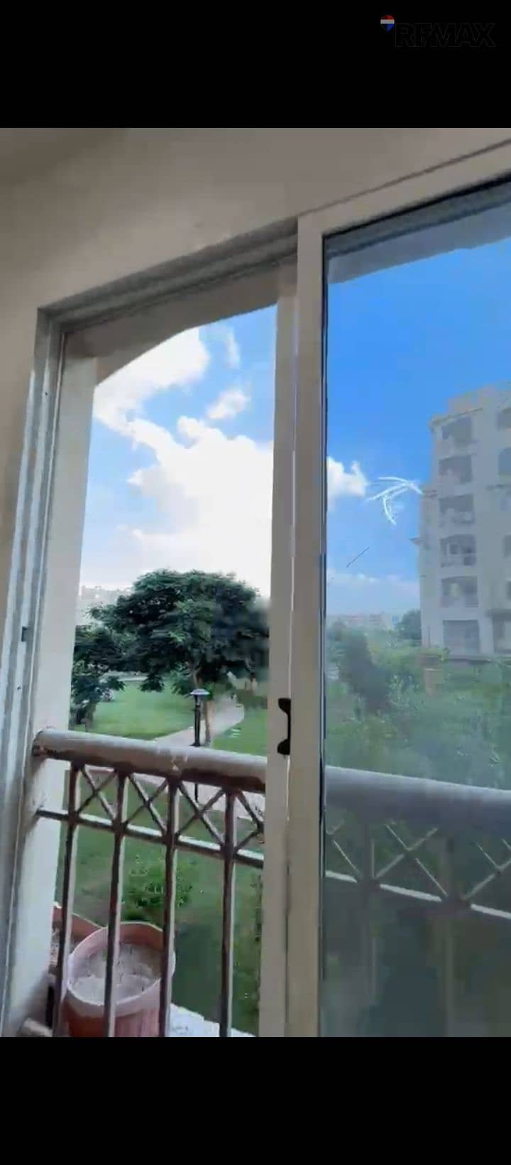 8 1000990505. jpg