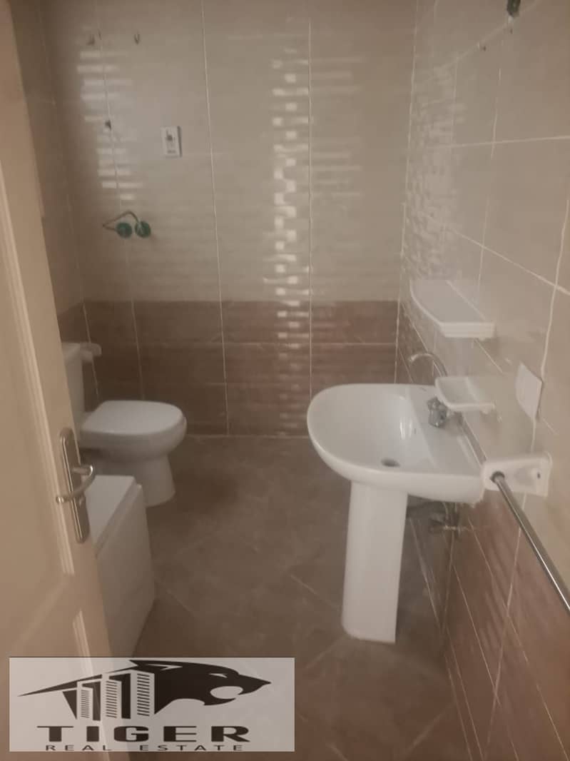 5 1000967090. jpg
