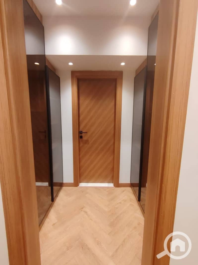8 317497. jpg
