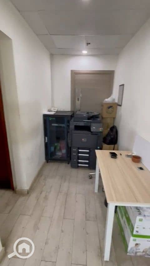 4 0dde54d0-4fec-4973-bcd4-4410a5396378. jpg