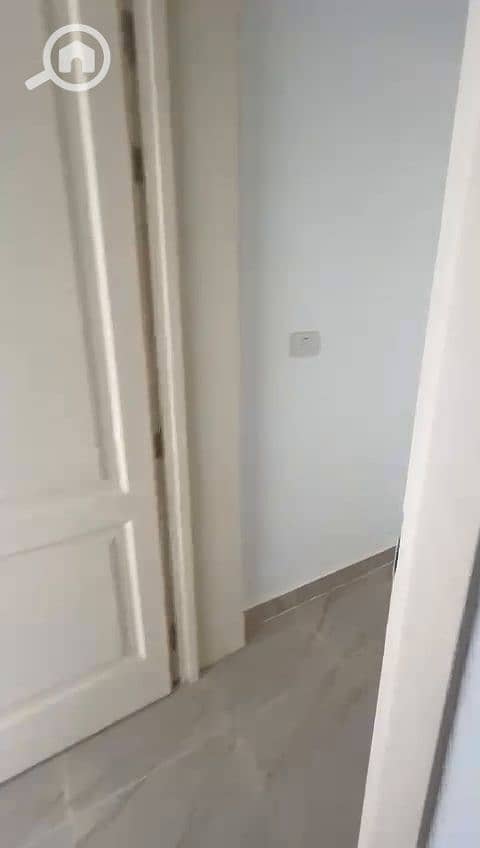 8 1000533573. jpg