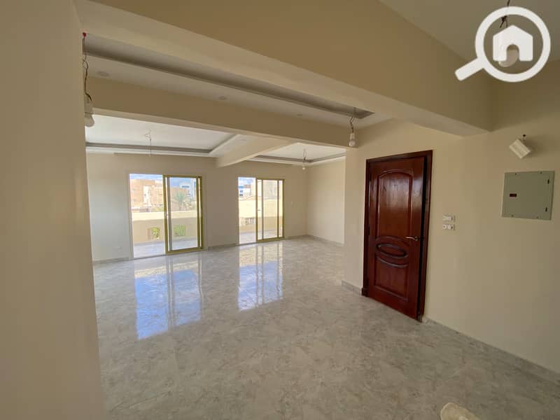 1000416985. jpg 1000416985. jpg