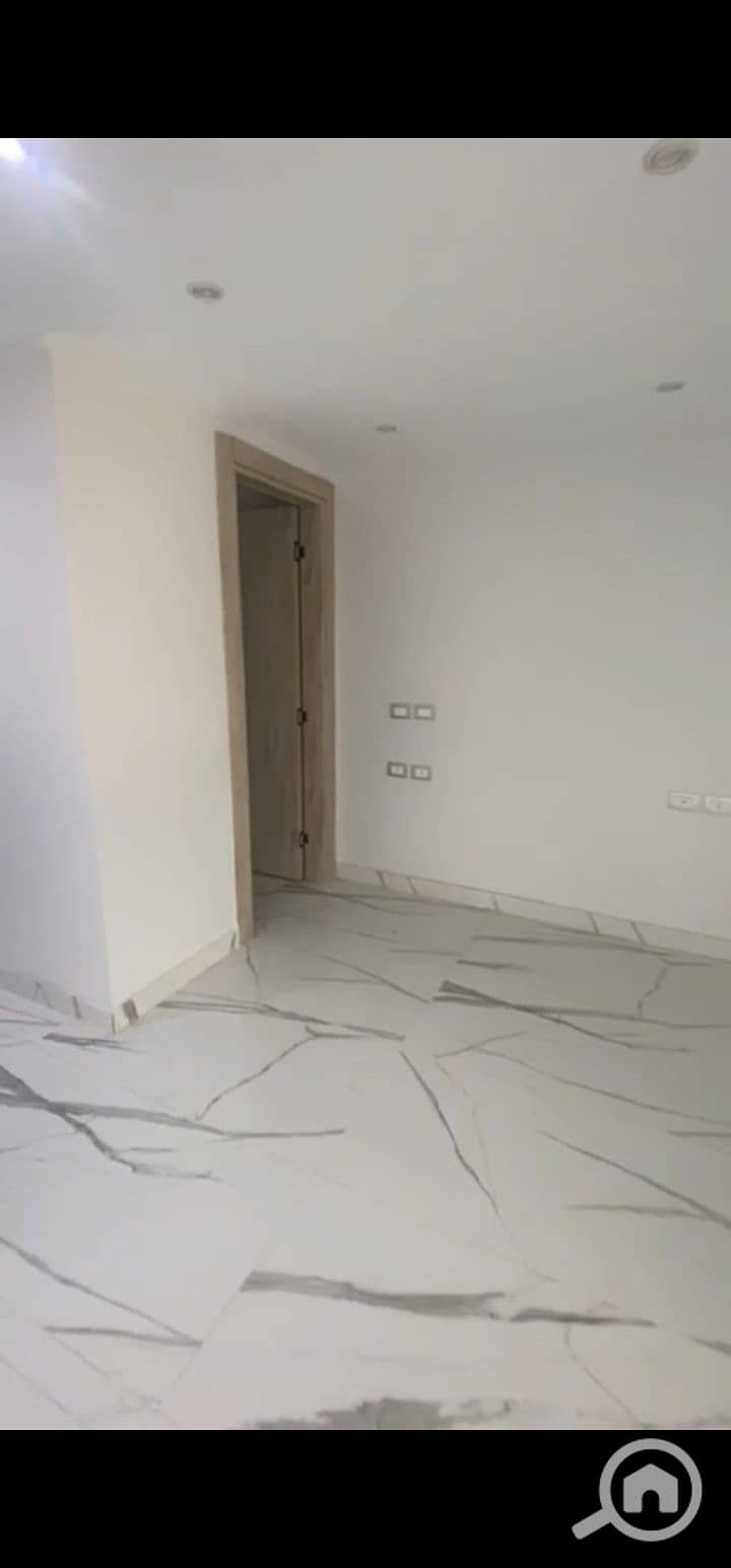 6 1000417001. jpg