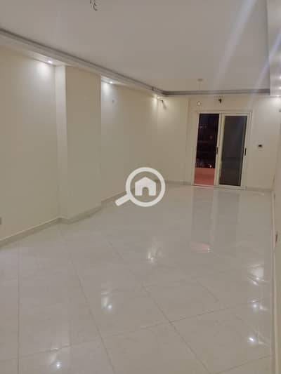 3 Bedroom Flat for Sale in Sheikh Zayed, Giza - 0ca87682-2c71-4c3c-96a8-758badb18181. jpg 3 Bedroom Flat for Sale in Sheikh Zayed, Giza - 0ca87682-2c71-4c3c-96a8-758badb18181. jpg
