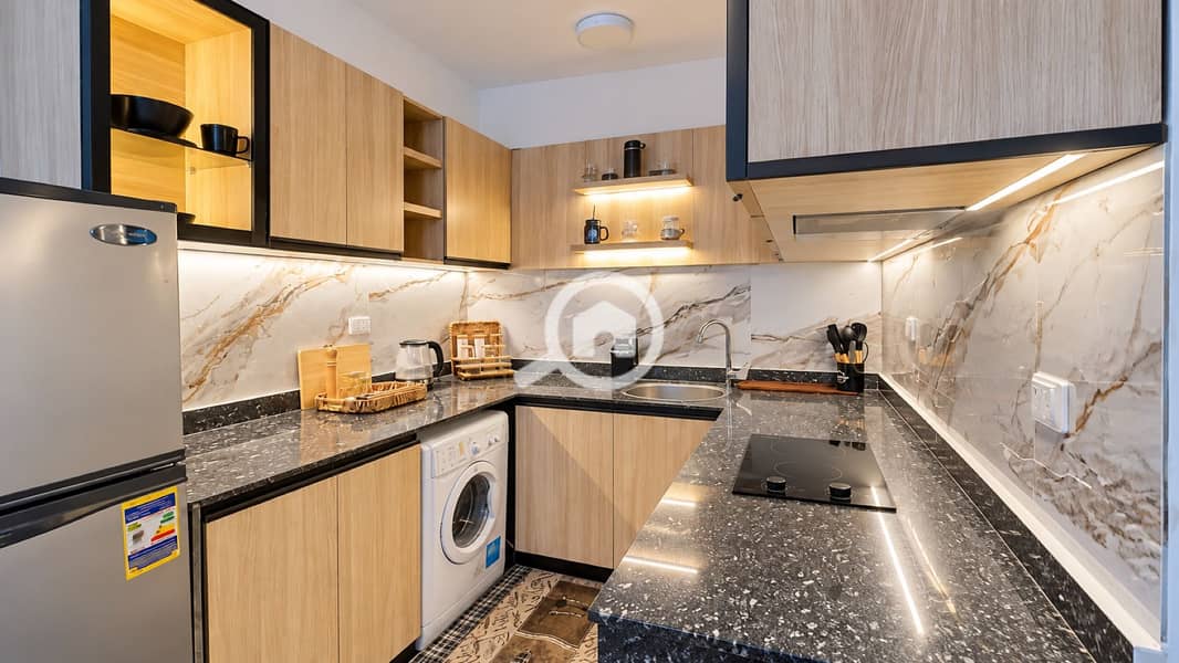 6 05-kitchen-entry-angle. jpg