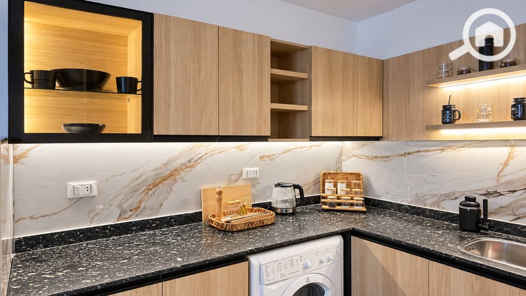 12 11-kitchen-left-detail. jpg