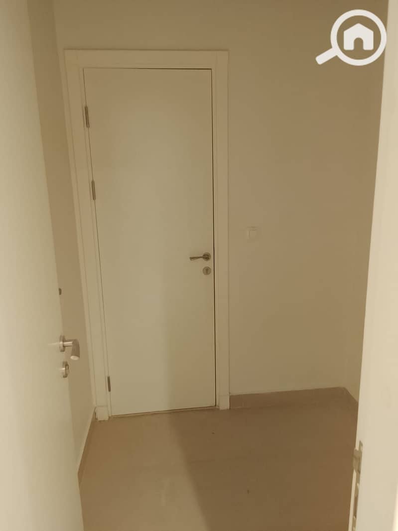 8 1000969569. jpg