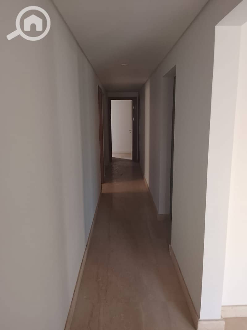 9 1000969563. jpg
