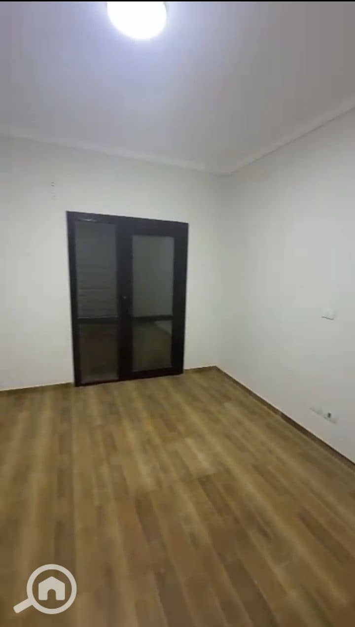 3 1000969467. jpg