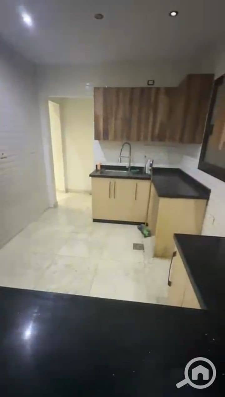 9 1000969456. jpg