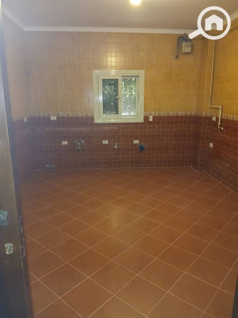 4 1001496460. jpg
