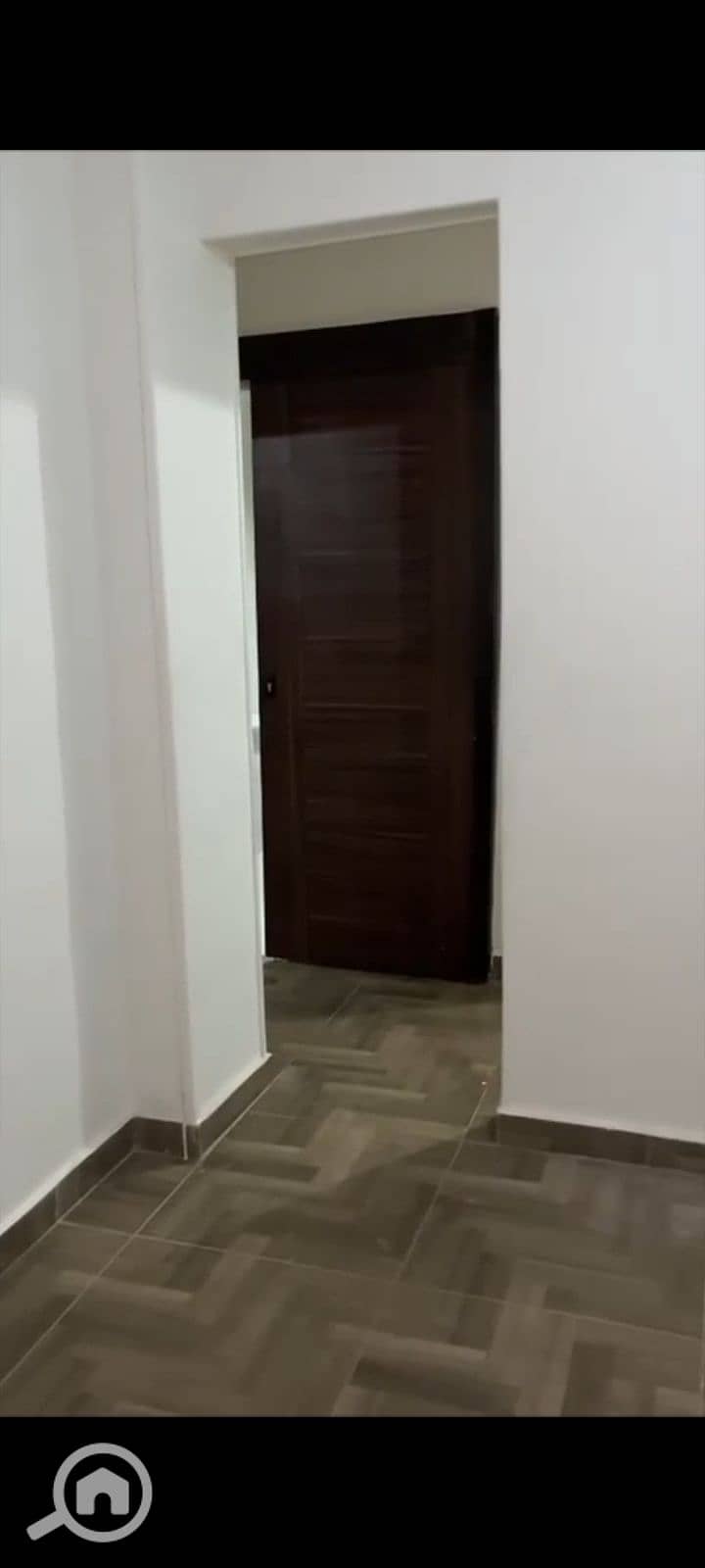 5 1000111970. jpg