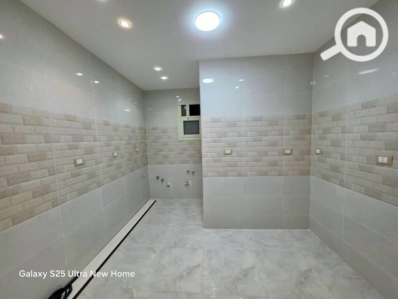 7 cd97bed4-09e4-4d25-b685-cdb86c68b85d. jpeg