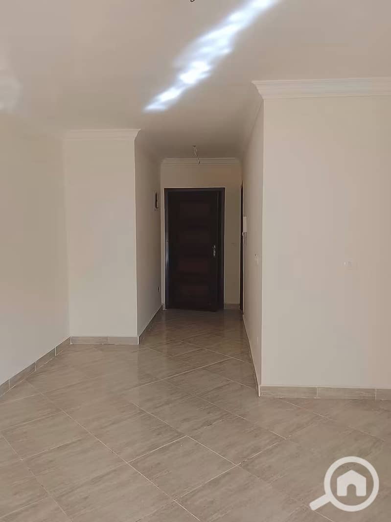 1000566299. jpg 1000566299. jpg