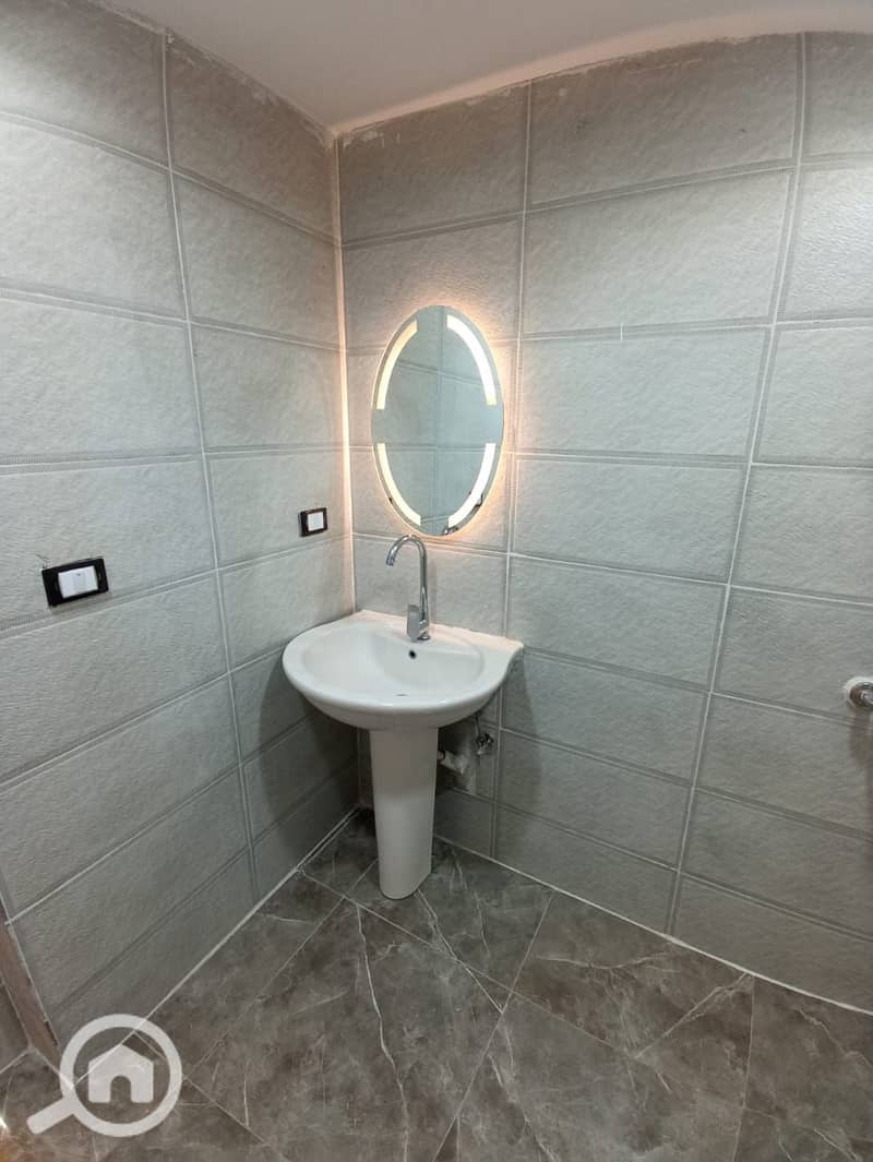 8 35578. jpg