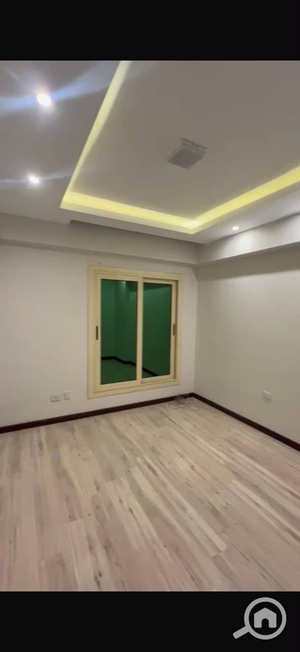 11 541744. jpg