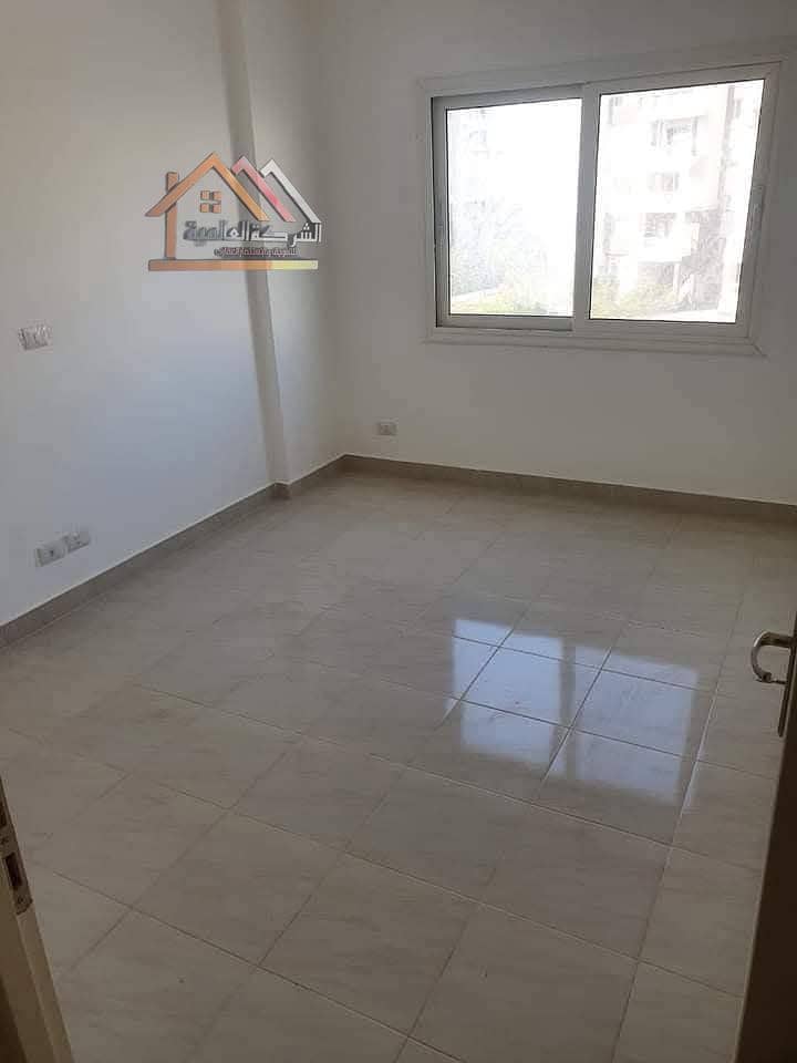 4 6cba7afd-4e9a-456e-9b34-e3903b3df583. jpg