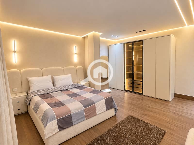 5 wedfasxc_luxury_bedroom. png