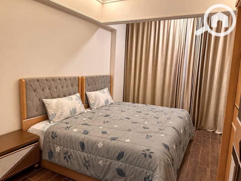 6 bedroom_bedding_refined. png