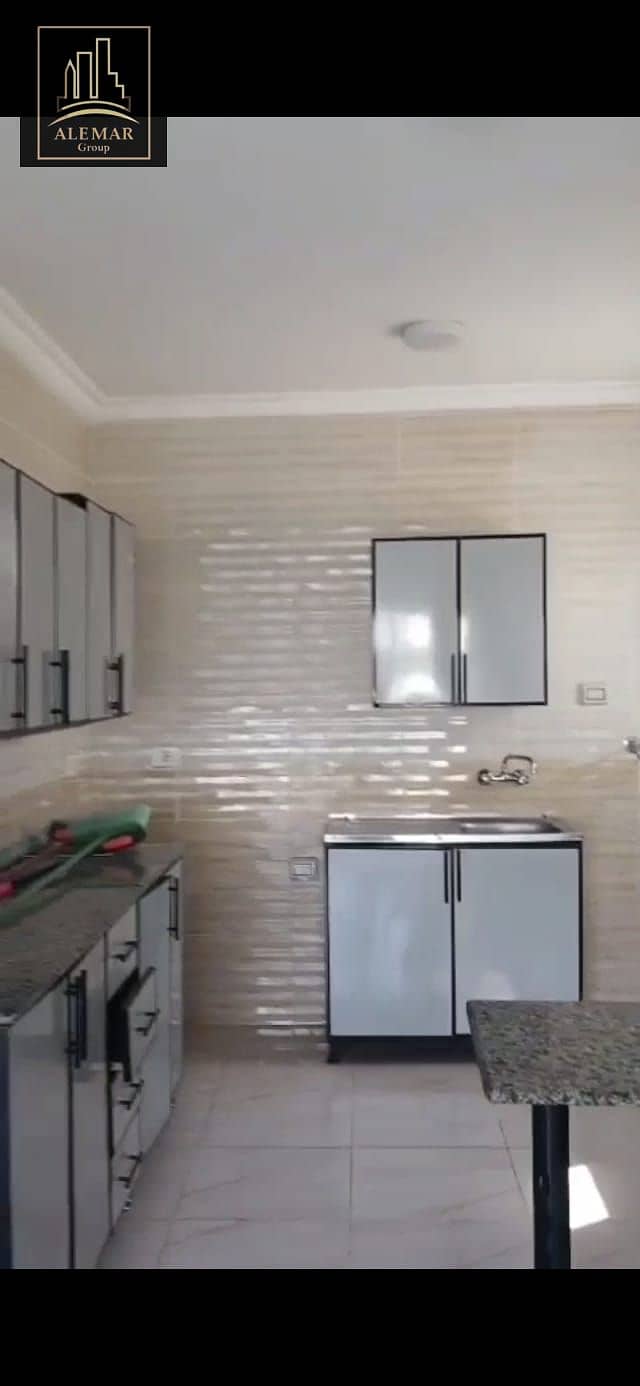 2 40cffdfa-e0b1-465c-b66e-6c5d49f9ba78. jpg