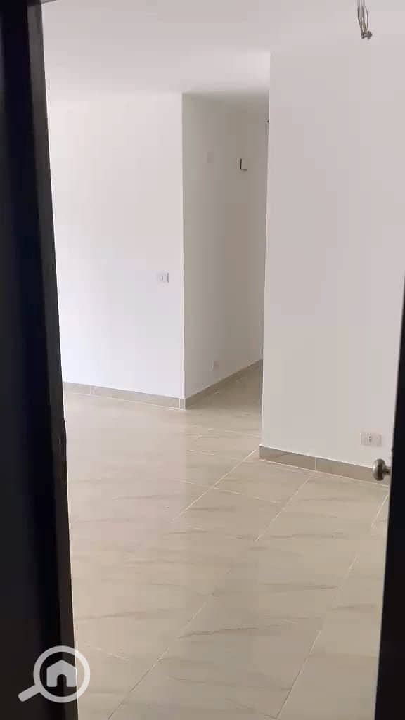 9 1000308929. jpg