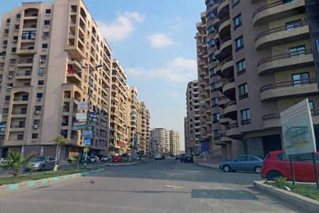 3 Bedroom Flat for Sale in Nasr City, Cairo - شقة بارقى منطقة فى الواحة مدينة نصر