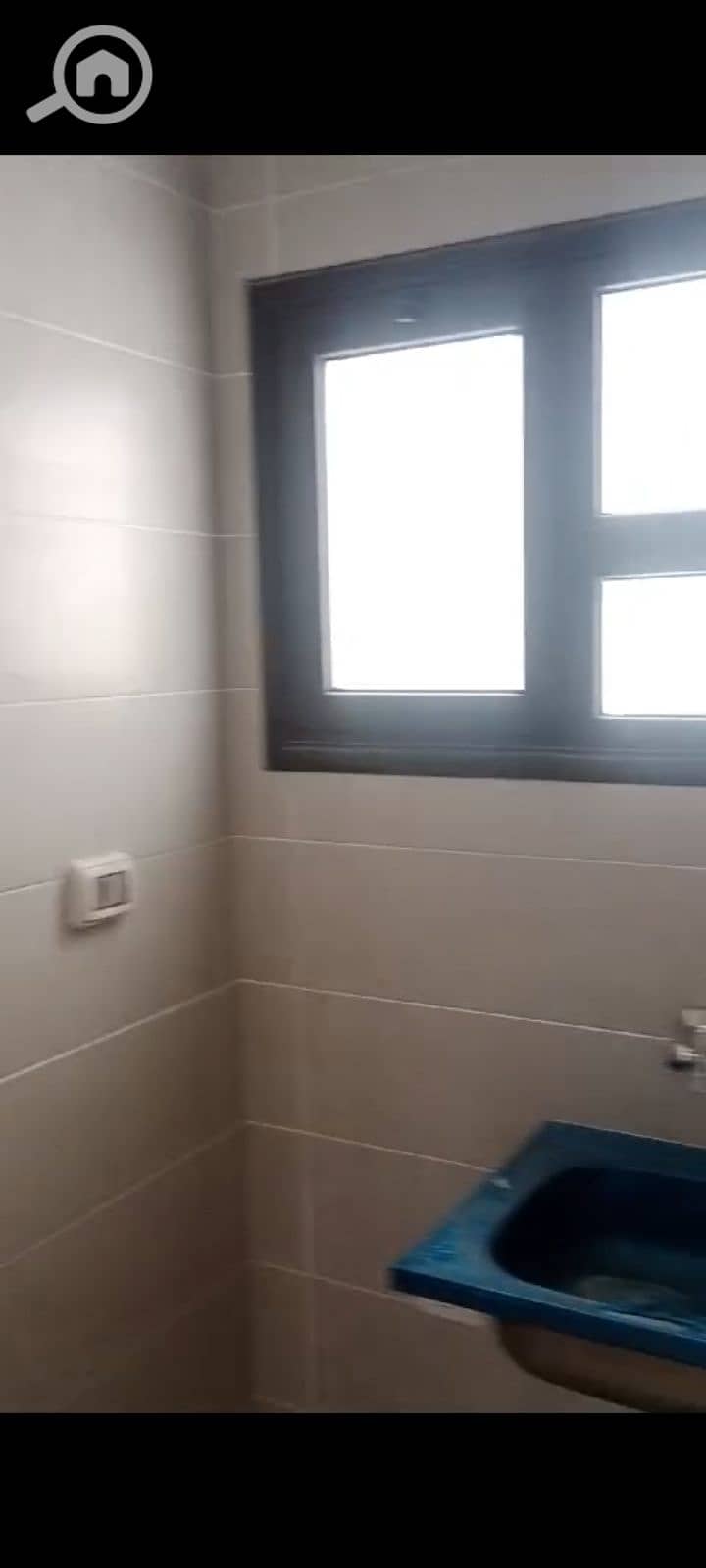 4 1000220593. png