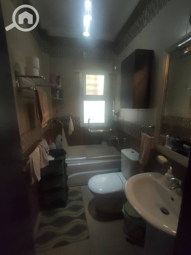 12 dd436259-c986-42a5-861e-aaadcd9525f4. jpg