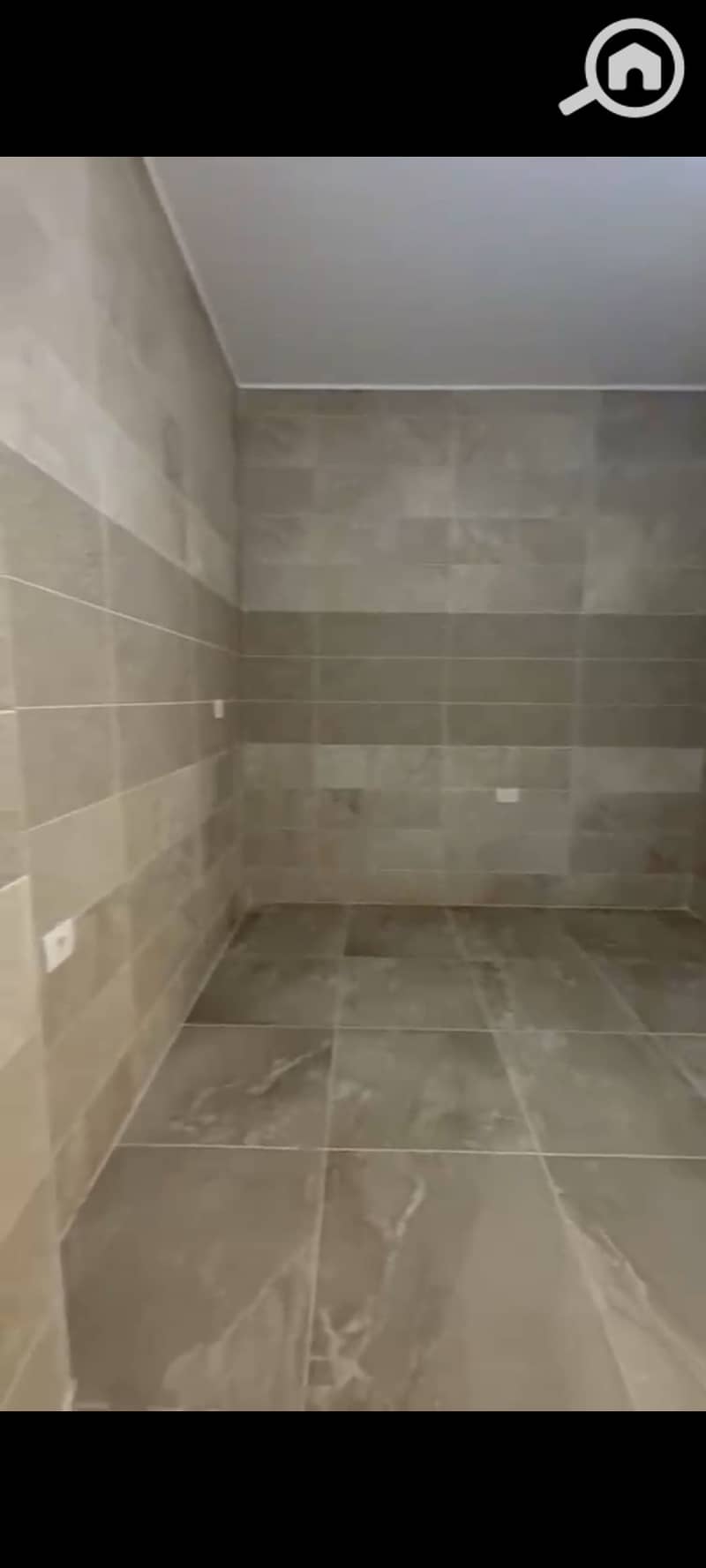 8 406495. jpg