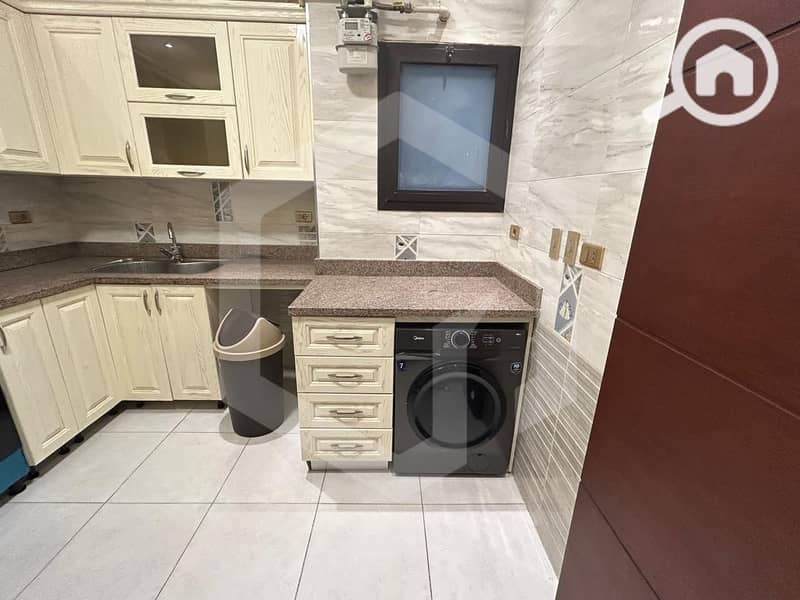 11 Courtyurad Sodic 11. jpg