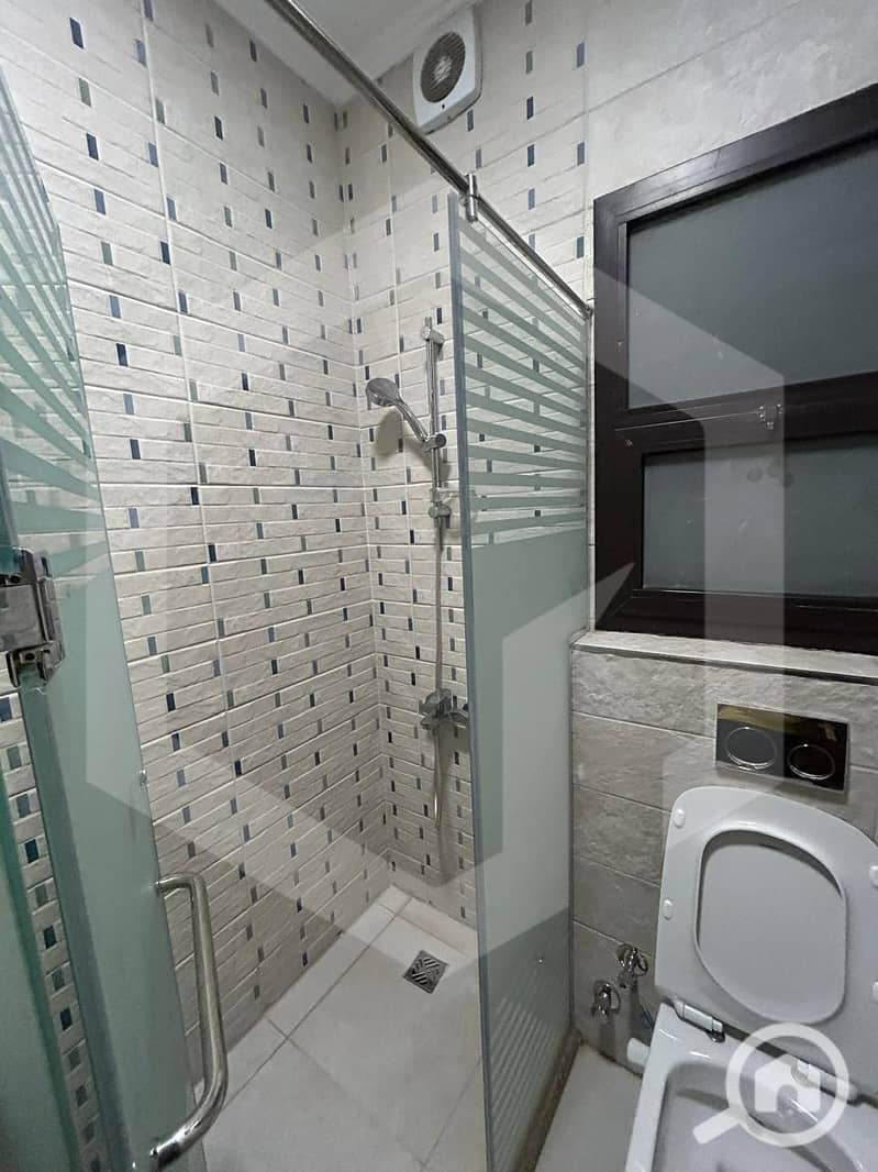 14 Courtyurad Sodic 14. jpg