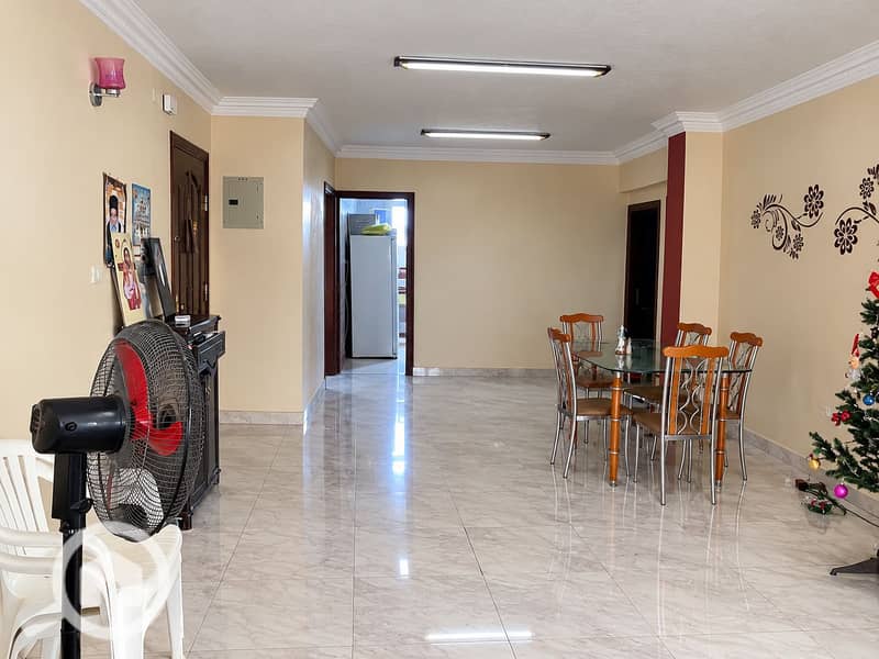 7 b38d17ba-f16a-4eff-b025-b025fbcdcaee. png
