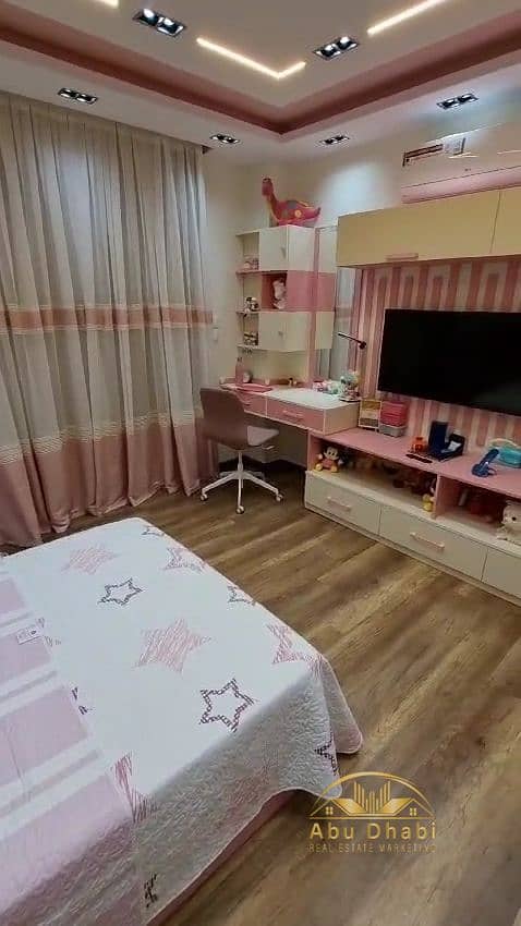 6 a9601c68-ec0c-4bae-9c56-1f7c1d3af592. jpg