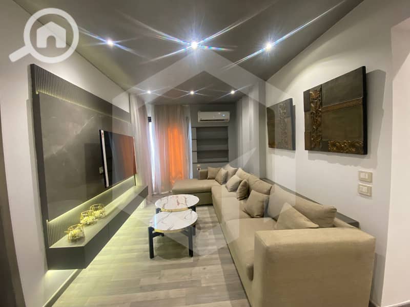 7 The Crown Plam Hills 7. jpg