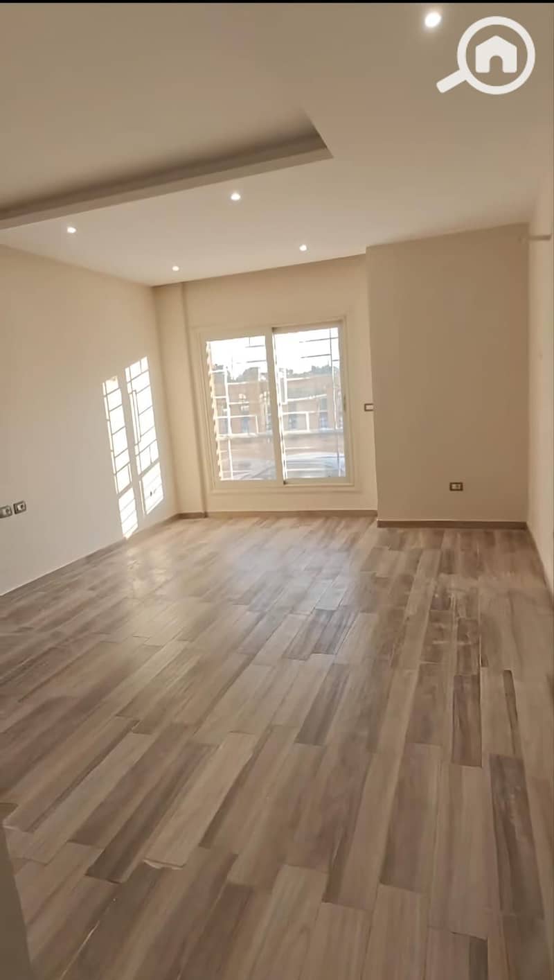 16 719ecad9-3908-434d-aedb-5f2fc0ee41fd. jpg
