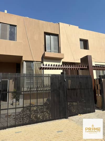 4 Bedroom Townhouse for Sale in Sheikh Zayed, Giza - f17cfcbb-6482-4a9d-a944-2f7a9d17d4a2. jpg