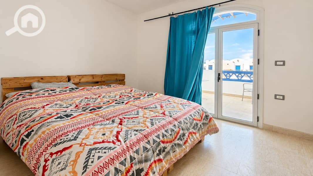 7 06-second-bedroom-balcony. jpg