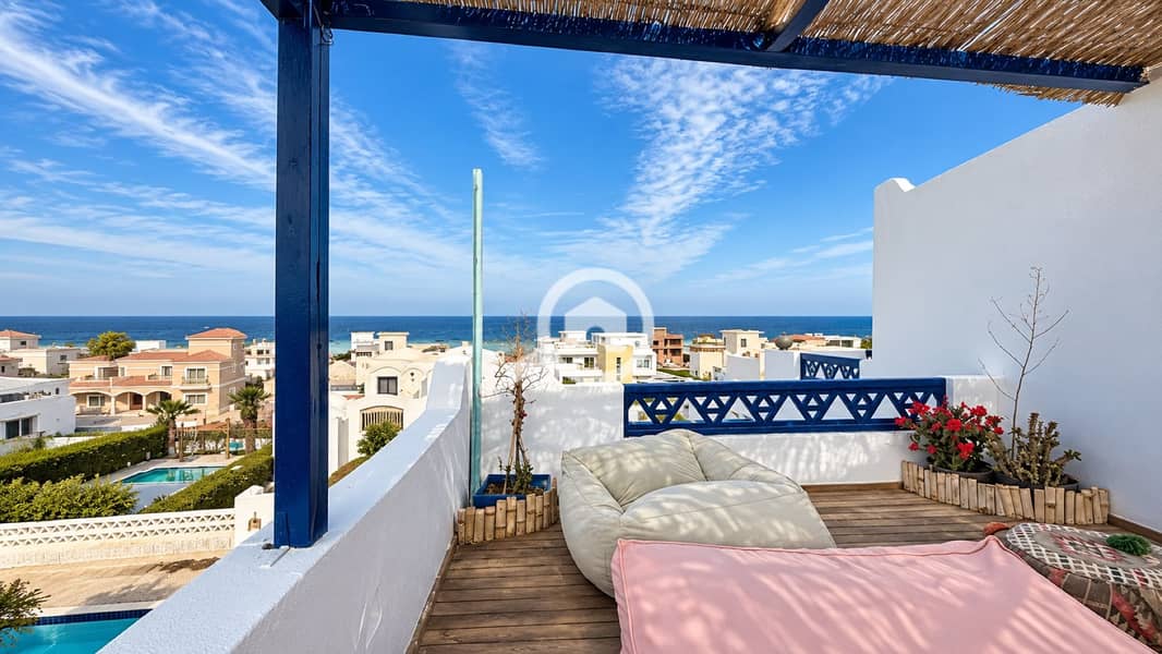 9 08-rooftop-lounge-sea-view. jpg