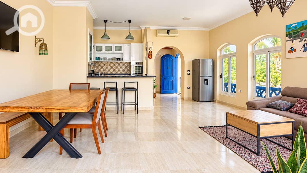 11 10-open-plan-living-dining. jpg