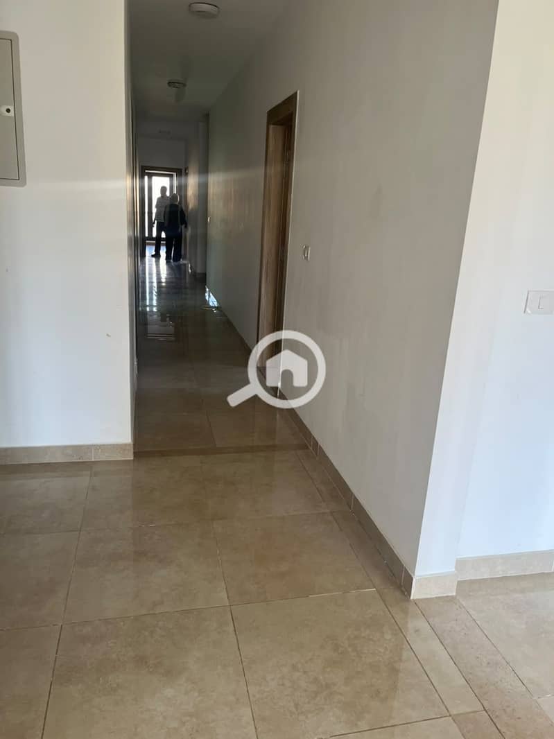 6 410389. jpg
