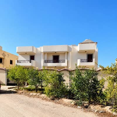 فیلا 7 غرف نوم للبيع في برج العرب، الإسكندرية - فيلا جوار الجامعة اليابانية و دار مصر