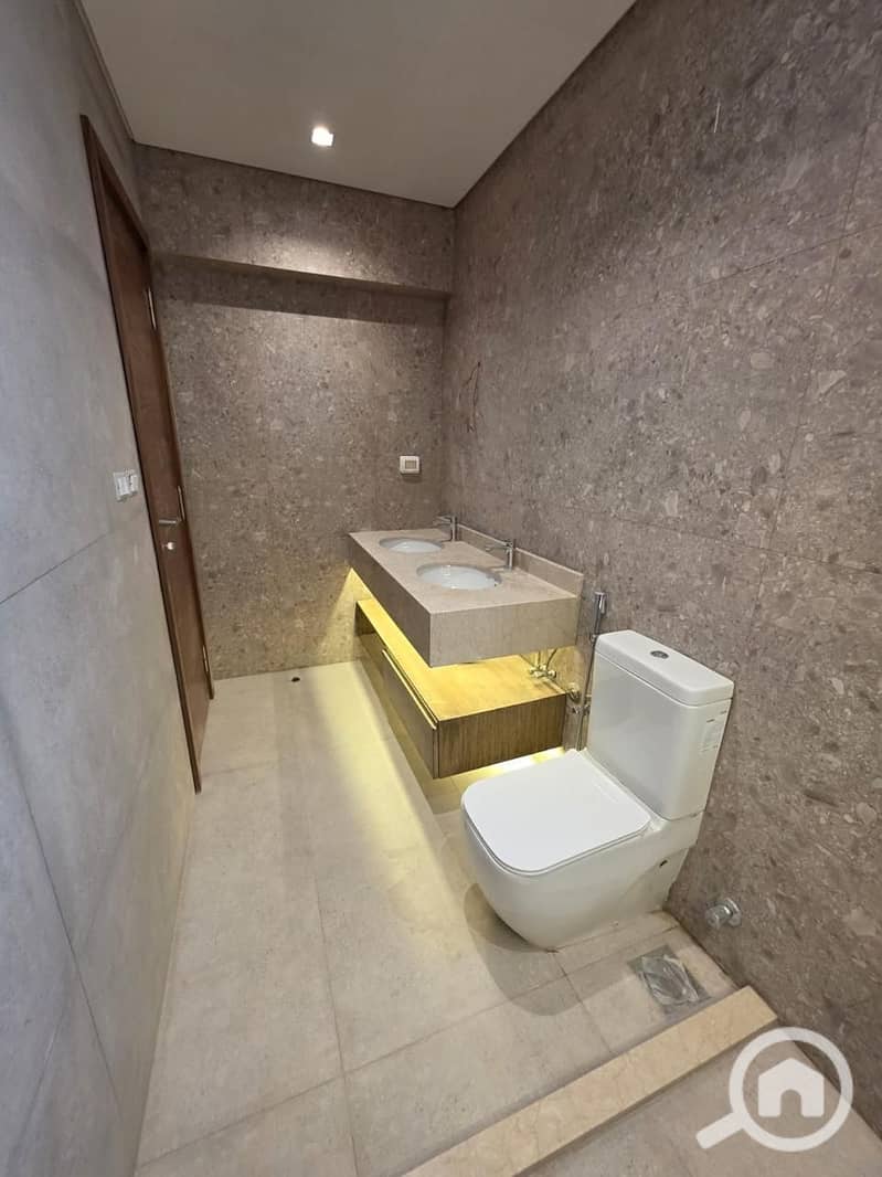 13 faf552ce-47a5-4b3b-8ed4-7602ce77a906. jpg